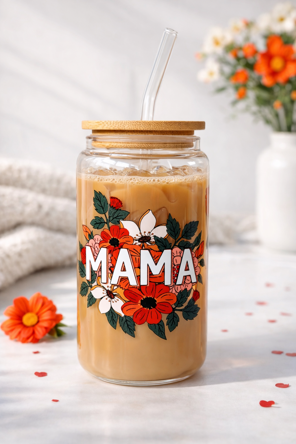 MAMA Flowers, doppelseitig bedruckter Glasbecher mit Deckel und Strohhalm